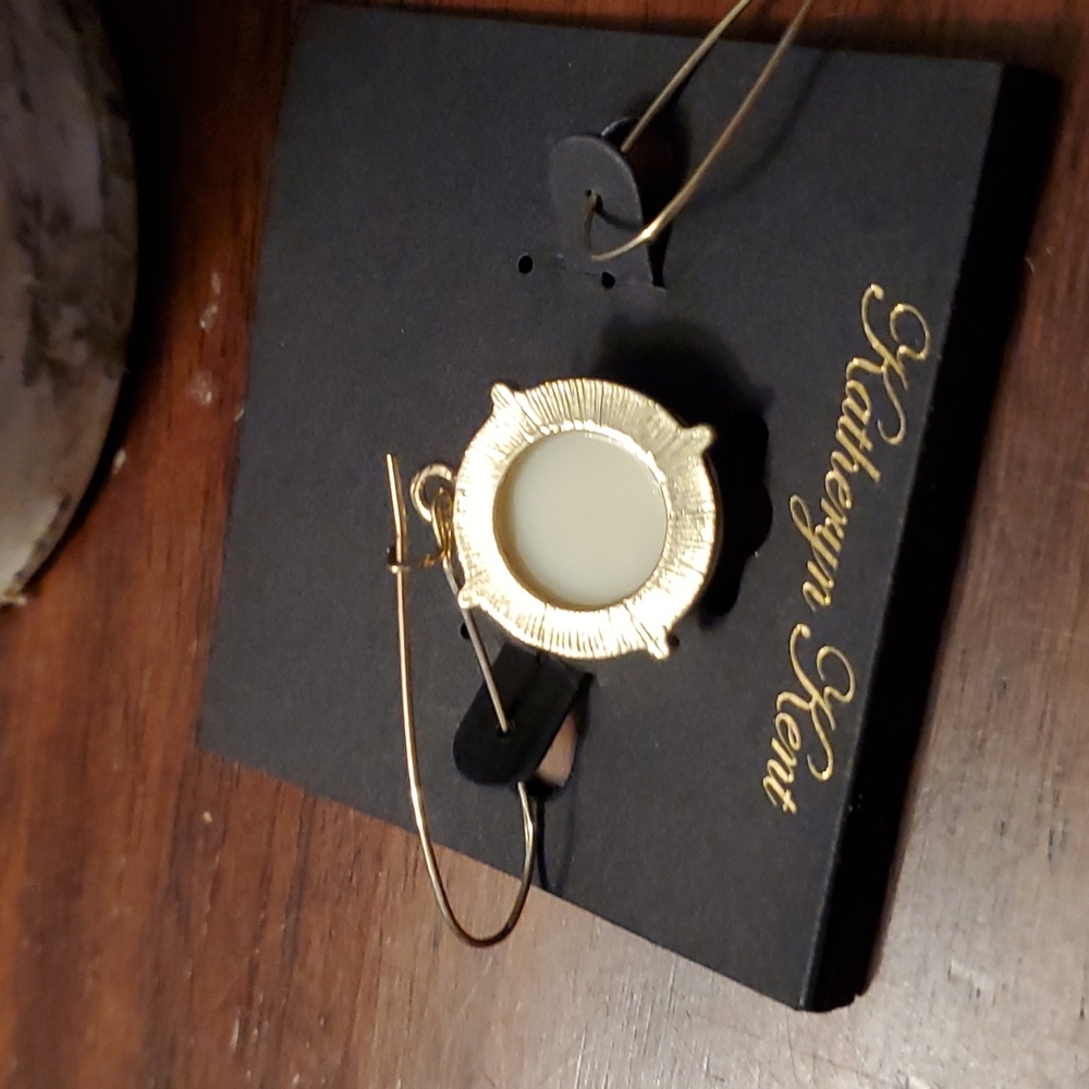 Nwt drop earrings - Picture 4 of 5
